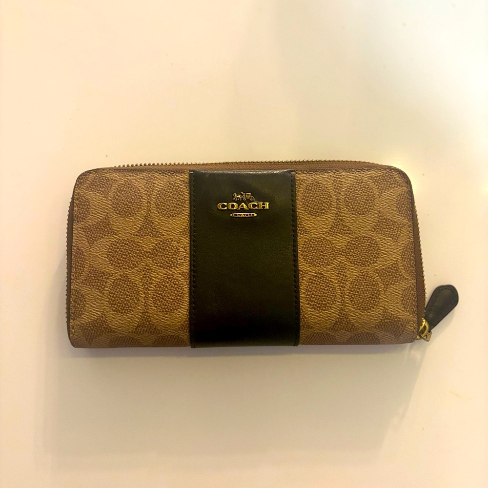 Coach Tan and Black Signature Accordion Wallet